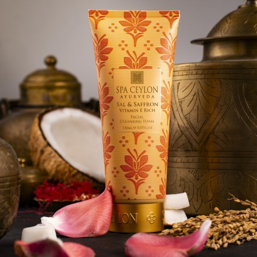 Bohatá čisticí pleťová pěna s vitamínem E SAL & SAFFRON 150 ml